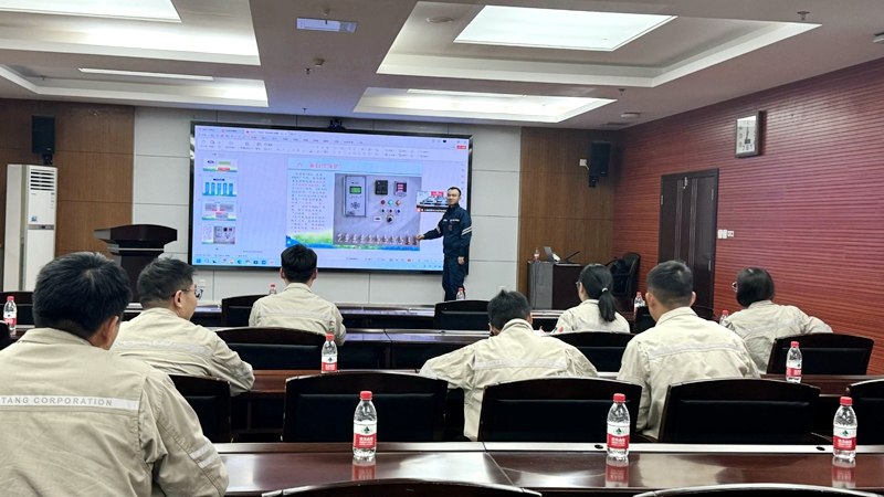 观音岩水电公司开展“专家讲堂”，助力青年员工成长 (2)_副本.jpg