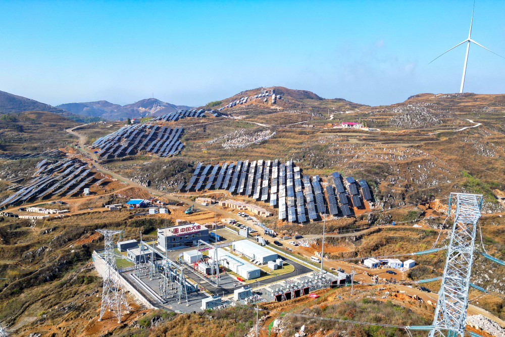 1675068781009094819.jpg 3.娄底基地光伏阵矩航拍.jpg